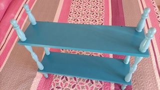 PRECIOSA ESTANTERÍA EN TONOS AZULES