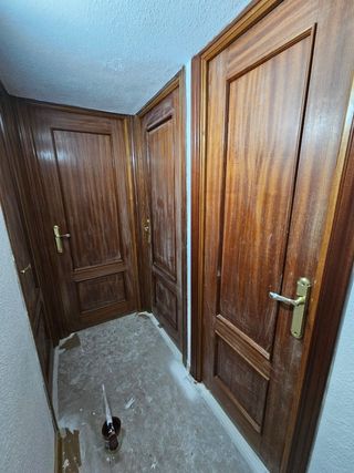 Barnizado de puertas 