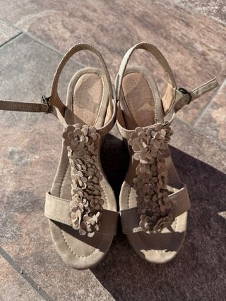 Sandalias beige talla 39
