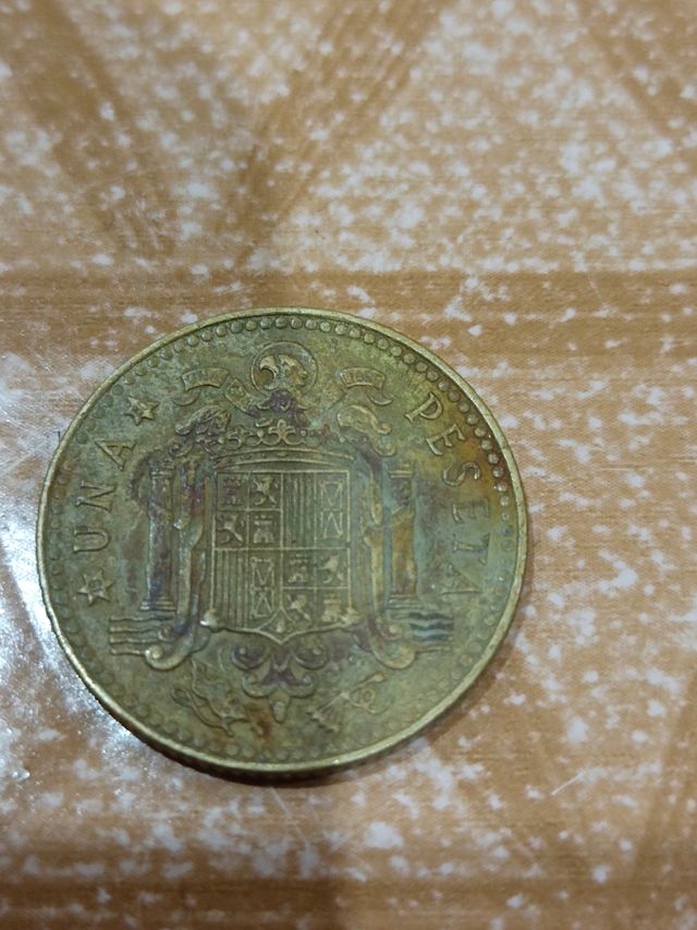 Moneda 1975