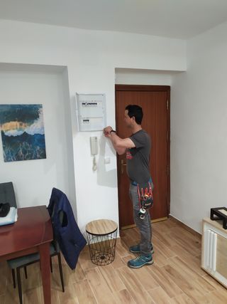 Electricista económico.