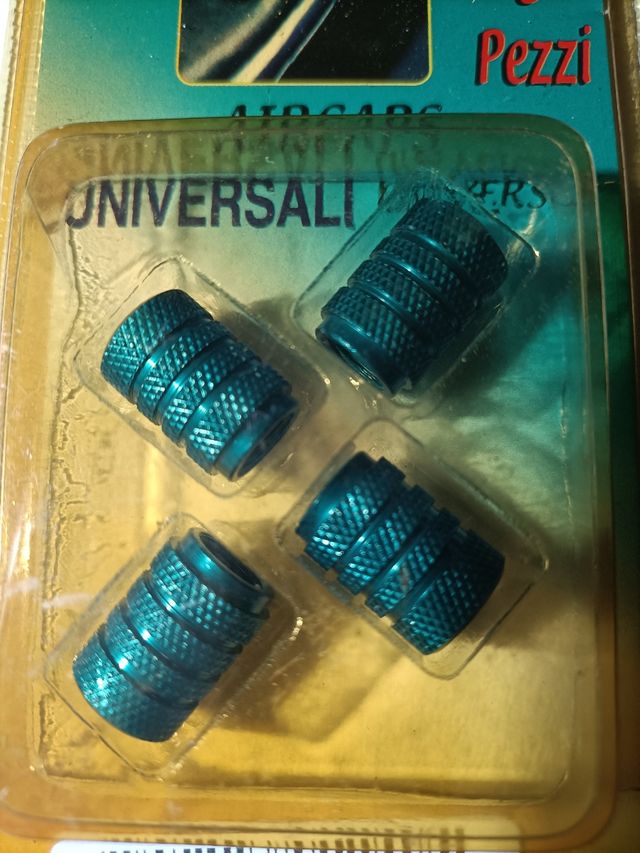 4 Tappi coprivalvole