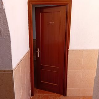 Puertas de paso madera sapeli
