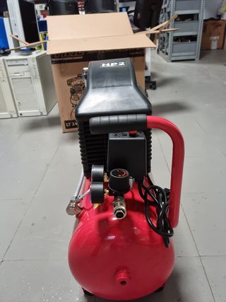 Compresor 24 litros 2 cv