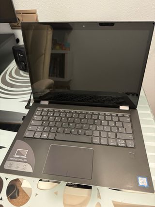 Se vende portatil Lenovo Yoga 520