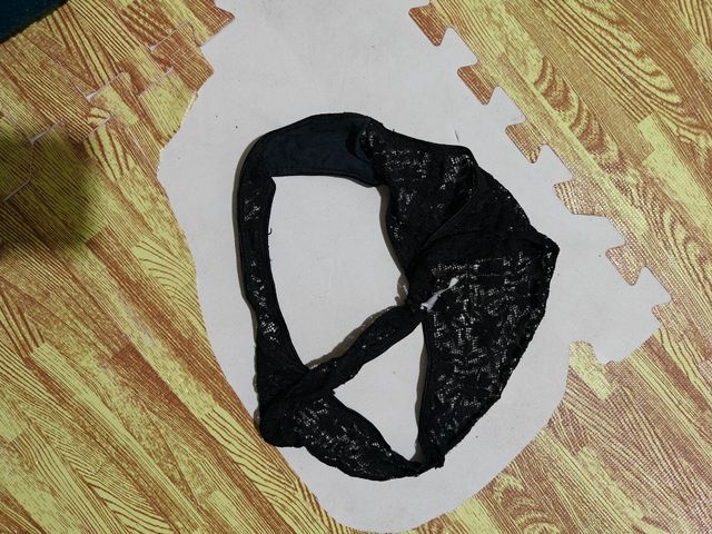 3.Perizoma pizzo nero