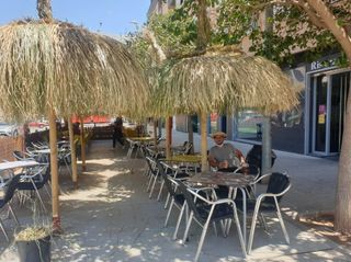 Pergolas y sombrillas de mimbre brezo