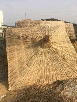 Sombrillas y pergolas de brezo mimbre