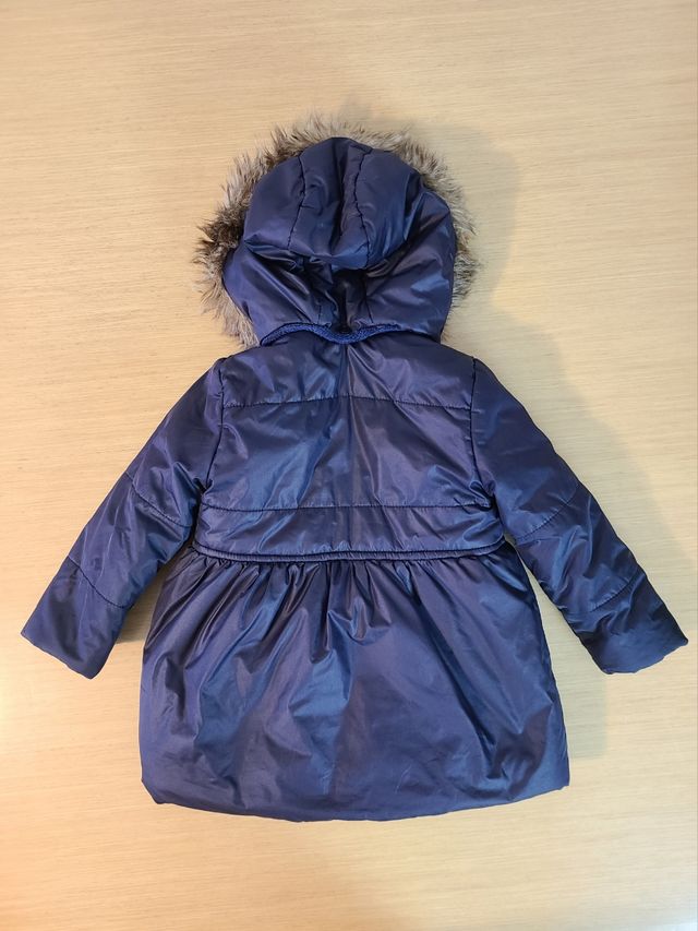 Abrigo azul marino niña