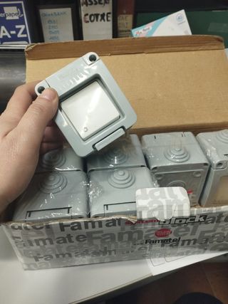 pulsador famatel estanc timbre