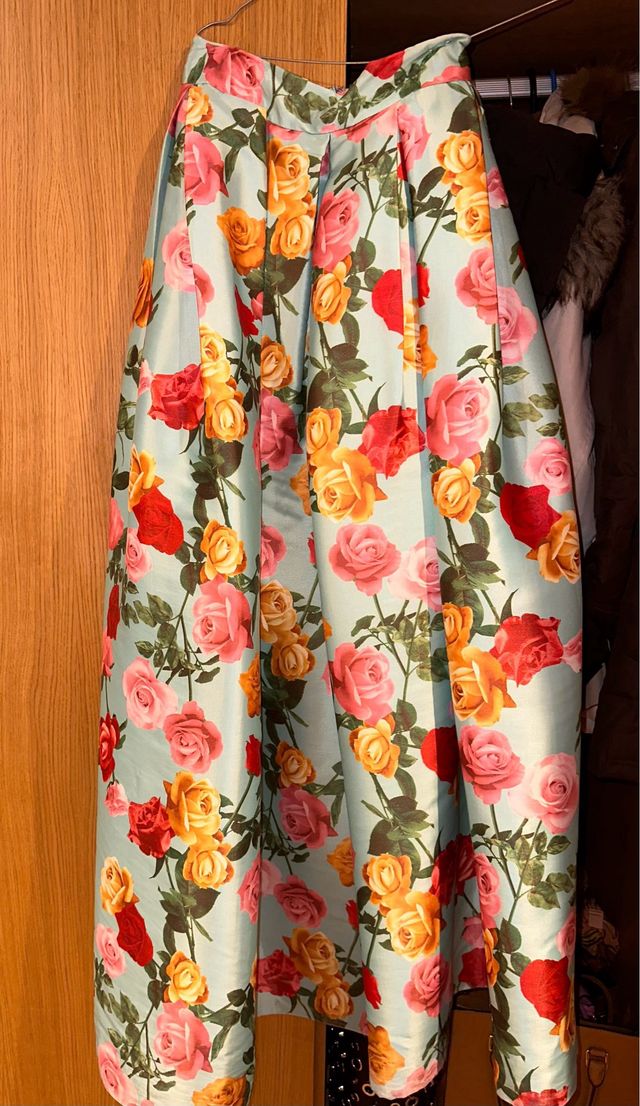 Falda invitada eventos