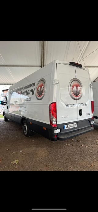 Alquiler de todo tipo de furgonetas