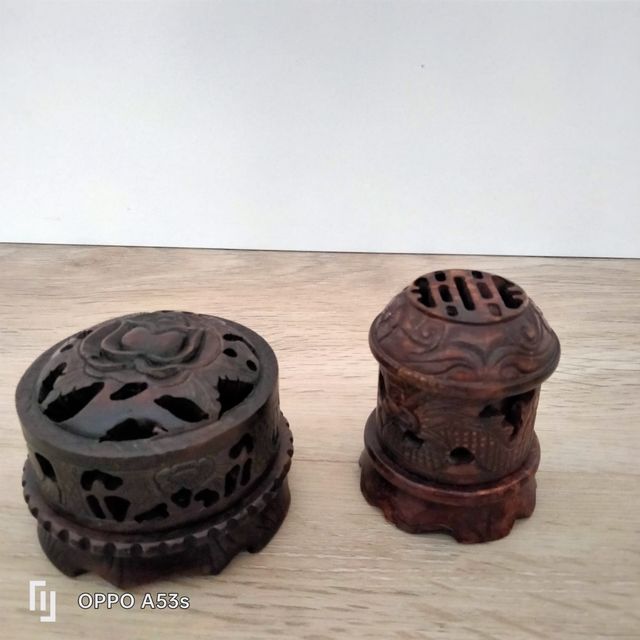 Cajitas de piedra tallada