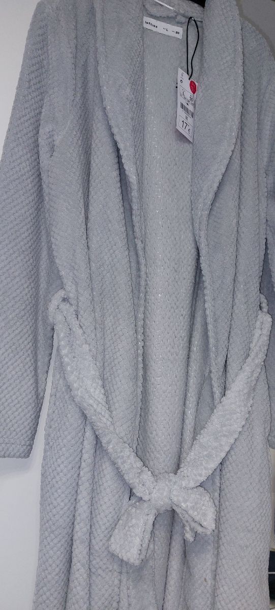 Batas y pijama en conjunto mujer