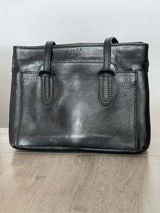 Bolso negro de piel 