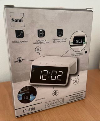 despertador led con cargador inalámbrico