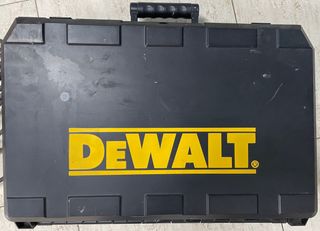 taladro percutor DEWALT