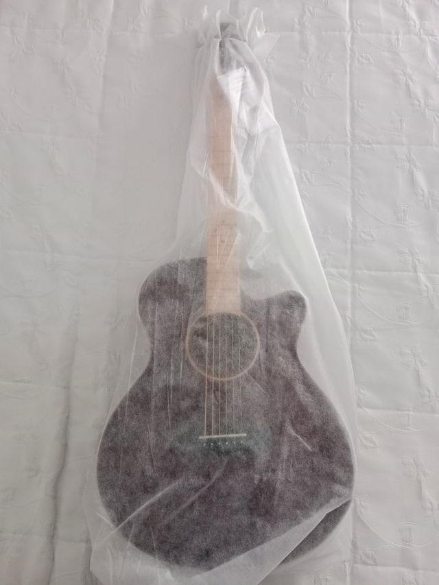 Tanglewood Seríe Winterleaf Blonde