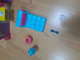 Casa de los dientes y muñeca The Bellies