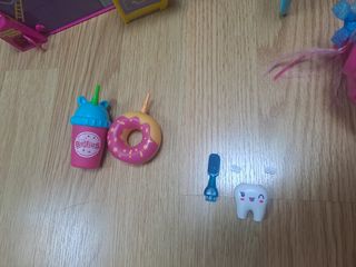 Casa de los dientes y muñeca The Bellies