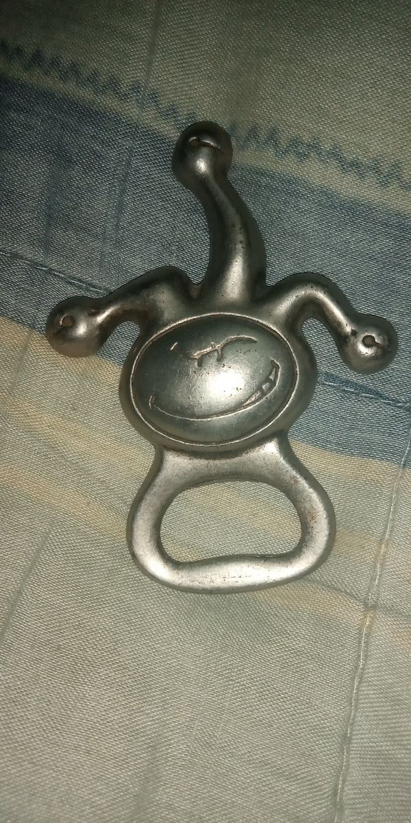 Abridor de botellas el jueves 