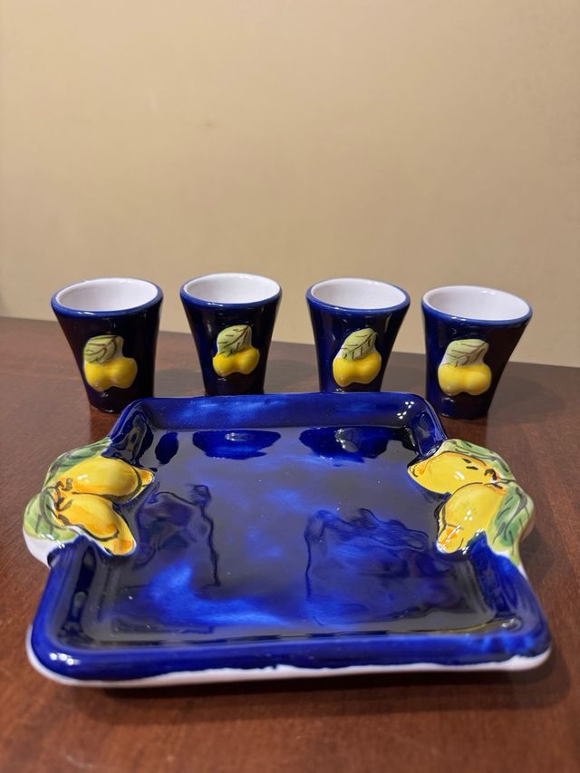 Set vassoio e tazzine da liquore vintage