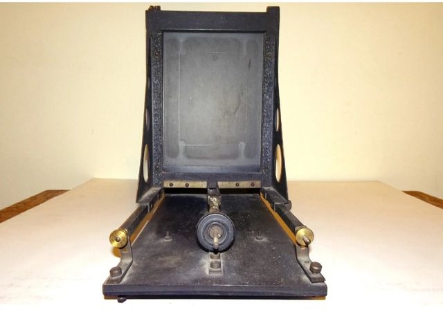 fotocamera da riproduzione vintage a soffietto