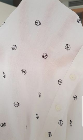 camisa blanca de Pull£Bear