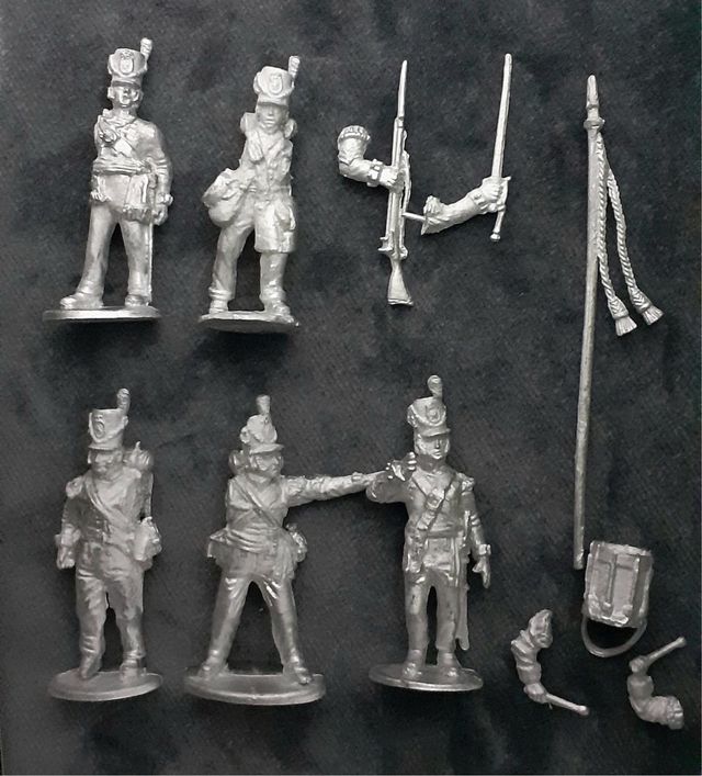 SOLDATINI FANTERIA INGLESE 1815, 28mm,METALLO