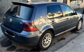 Volkswagen Golf 2003