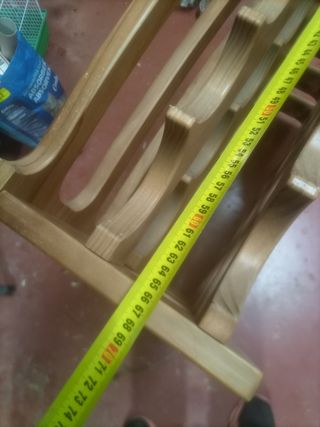 Botellero de madera.