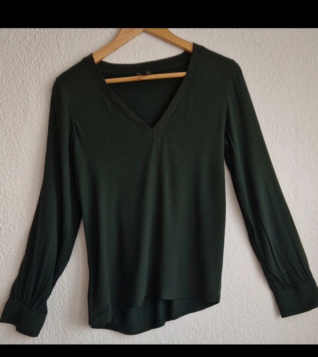Blusa verde musgo