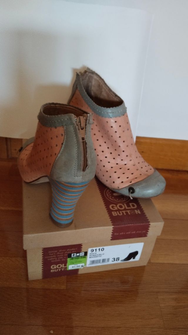 Zapato abotinado Gold Button N 38