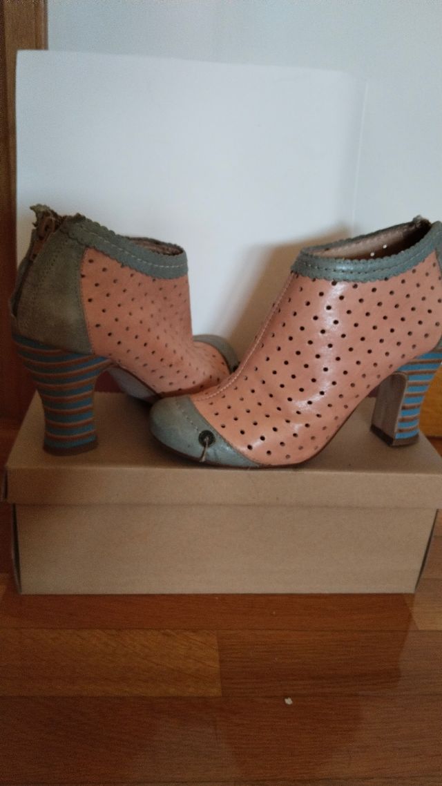 Zapato abotinado Gold Button N 38