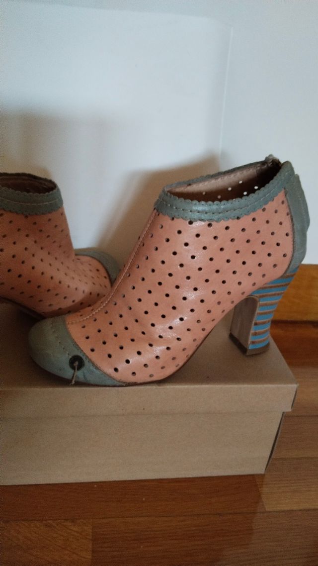 Zapato abotinado Gold Button N 38