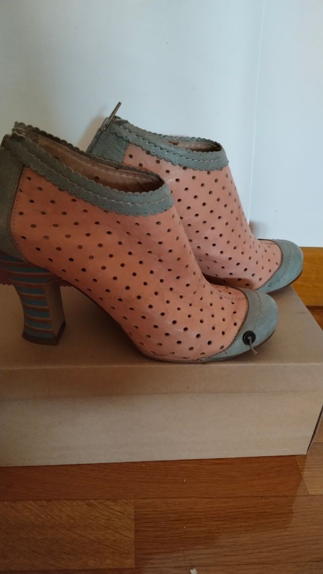 Zapato abotinado Gold Button N 38