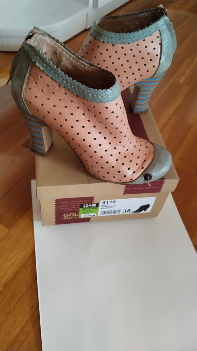 Zapato abotinado Gold Button N 38