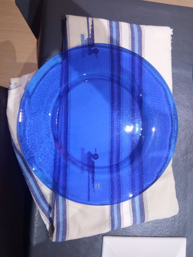 9 Platos presentacion azules transparentes