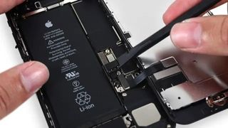 Cambia la bateria de tu Iphone 8