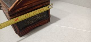 Cofre de madera. Baúl.