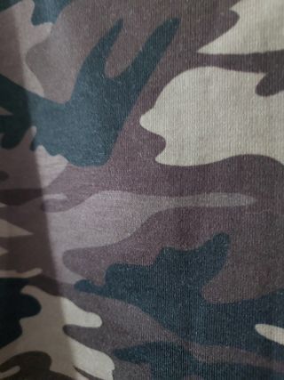 Top estampado camuflaje verde