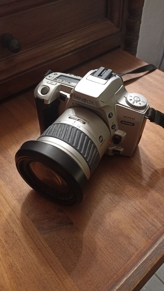 Fotocamera analogic Minolta Dynax 404si 