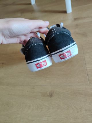 Vans Old Skool negras 39