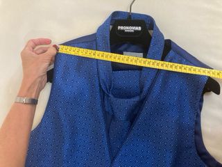 CHALECO CORBATA Y PAÑUELO