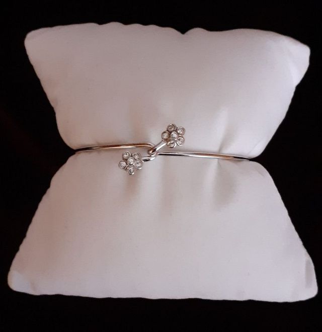 BRACCIALETTO RIGIDO DA DONNA IN ARGENTO E ZIRCONI