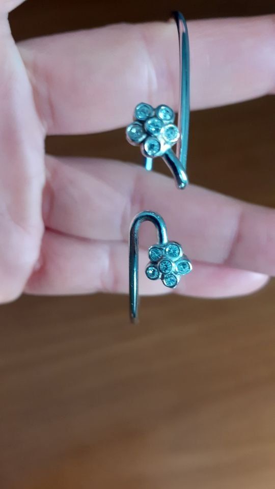 BRACCIALETTO RIGIDO DA DONNA IN ARGENTO E ZIRCONI