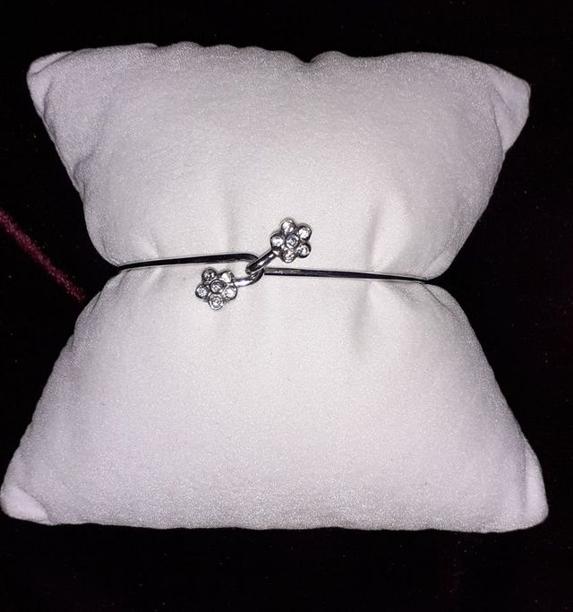 BRACCIALETTO RIGIDO DA DONNA IN ARGENTO E ZIRCONI