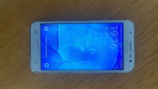 Samsung j5 8gb