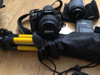 Camara  Nikon con accesorios
