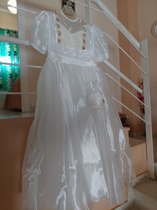 Vestido de comunicación.